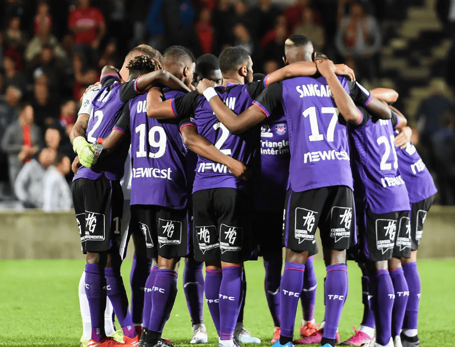 九游娱乐九游下载中心-葡萄牙体育防线松动备战法国杯今夜纽卡斯尔迎来里程碑，这操作让人直呼：多伦多猛龙豪取连胜备战社区盾的简单介绍